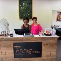 Mitarbeiterin und Chefin von Friseur Haargenau