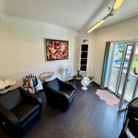 Friseur Haargenau Wartebereich